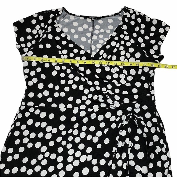 STUDIO by Tiana B Black & White Polka Dot Short Sleeve V-Neck Mini Dress - Picture 7 of 13